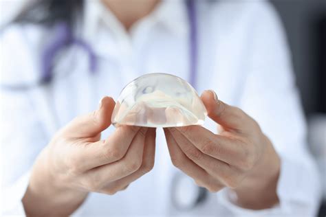 Pourquoi le Silicone est-il Indispensable pour les Implants Médicaux Durables ?